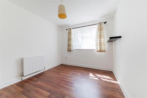 2 Weydown Close, London, SW19 6JG