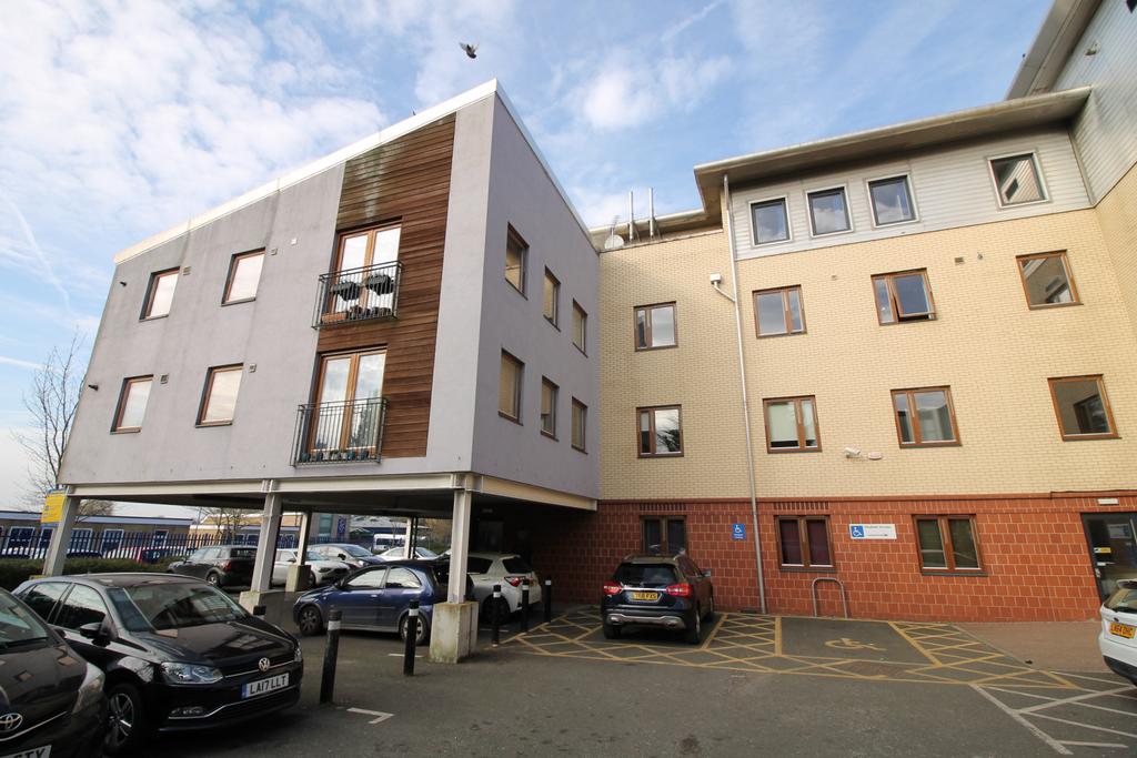 2 Bedroom Flat