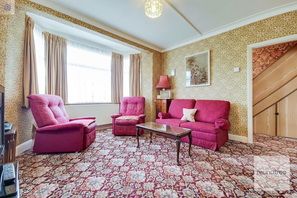 Holders Hill Drive, Hendon NW4 3 bed house £699,950
