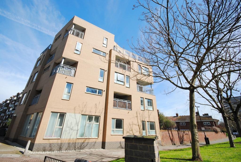 Westmoreland Road Walworth SE17 1 bed flat - £1,125 pcm (£260 pw)