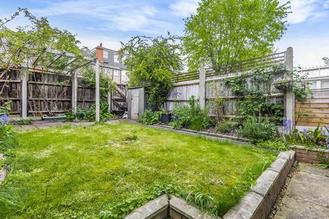 40a Royston Road, London, SE20 7QN