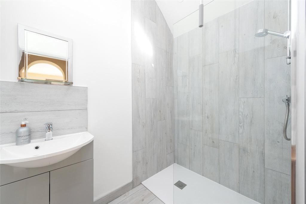 Bed 3 En Suite