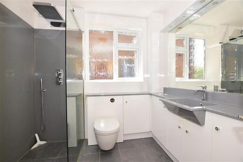 26 Heathfield, London, E4 6SE