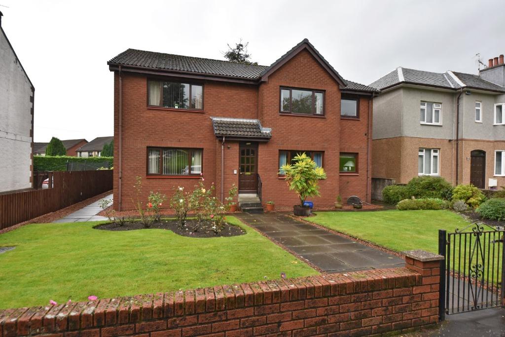 Barloan Court, Dumbarton, West... 2 bed flat £475 pcm (£110 pw)