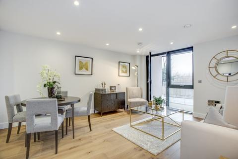 2 bedroom flat for sale - Marsham House, Station Road, Gerrards Cross, Buckinghamshire