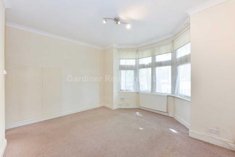 1 bedroom flat for sale, Boston Manor Road, TW8