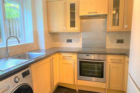 2 bedroom flat to rent, Cambridge Gardens, London, N10