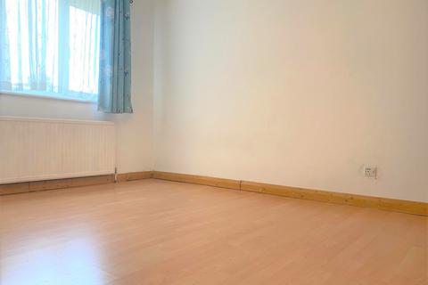 2 bedroom flat to rent, Cambridge Gardens, London, N10