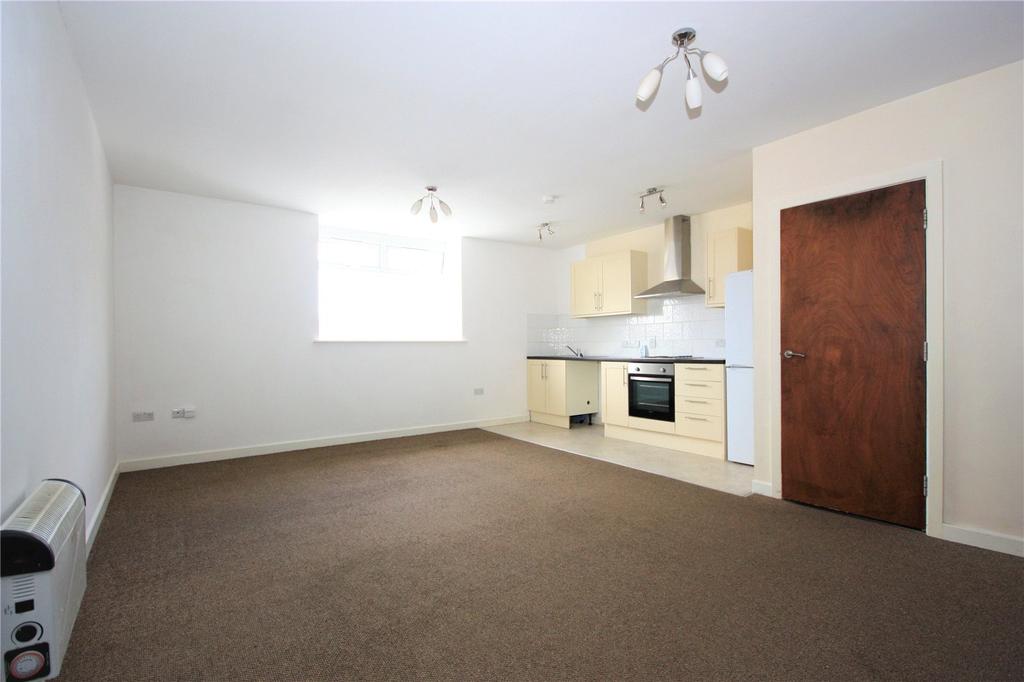 Stratton House, Greywell Road... 2 bed apartment £135,000
