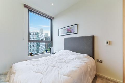 2 bedroom apartment for sale, Ambassador Building, Embassy Gardens, London, SW11