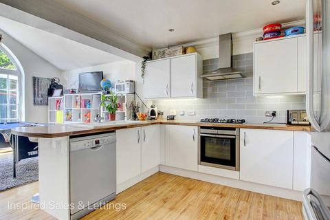 21 Dixie Lane, Wavendon Gate, Milton Keynes, MK7 7AZ