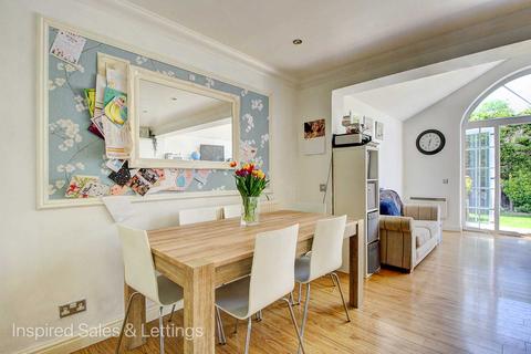 21 Dixie Lane, Wavendon Gate, Milton Keynes, MK7 7AZ