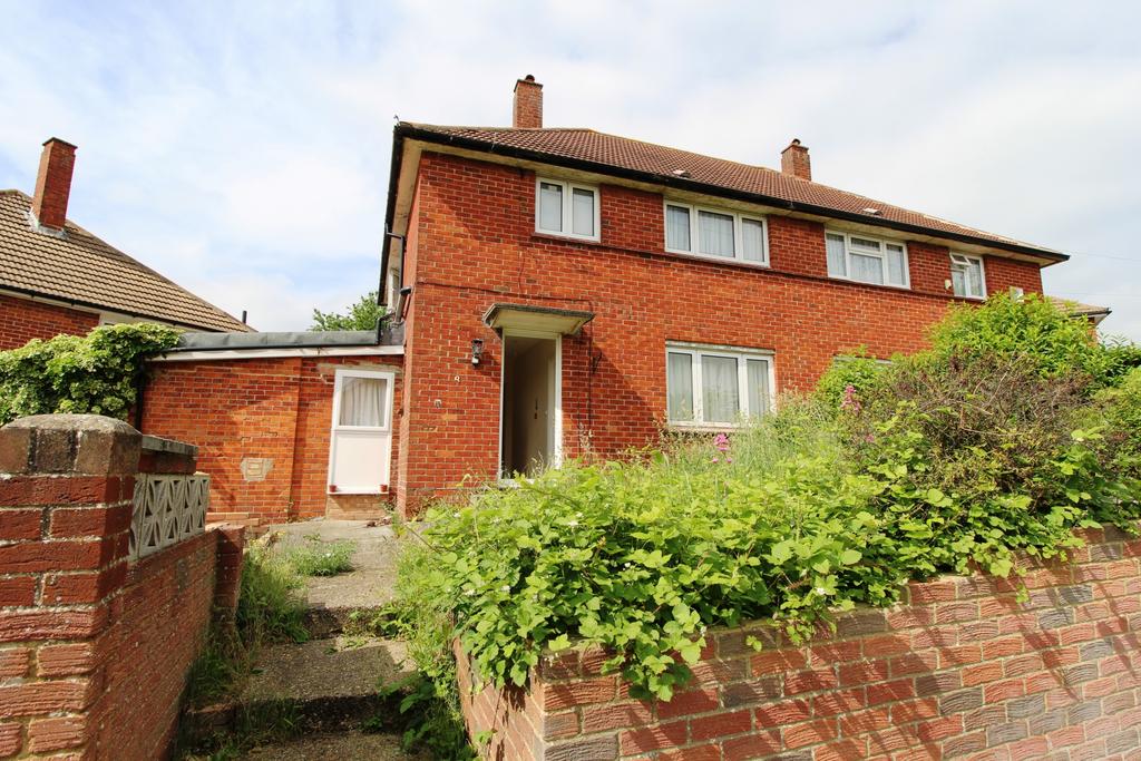 Windham Avenue, New Addington, CR0 House share £872 pcm (£201 pw)