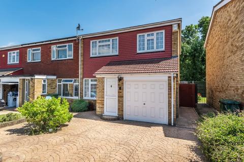 10 Percy Bryant Road, Sunbury-on-thames, TW16 7BS