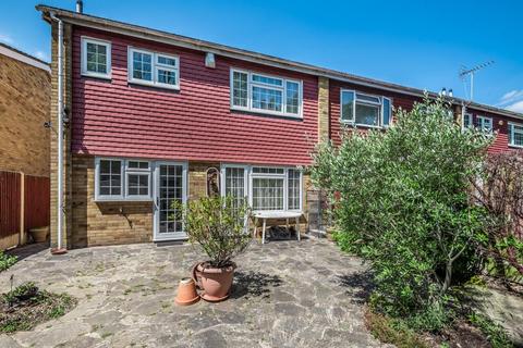 10 Percy Bryant Road, Sunbury-on-thames, TW16 7BS