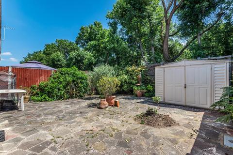 10 Percy Bryant Road, Sunbury-on-thames, TW16 7BS
