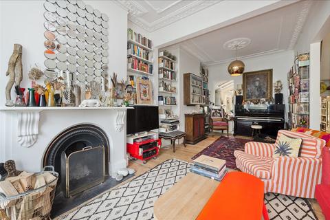 12 Hadyn Park Road, London, W12 9AG