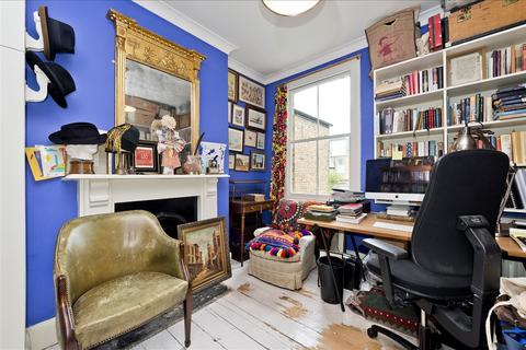 12 Hadyn Park Road, London, W12 9AG