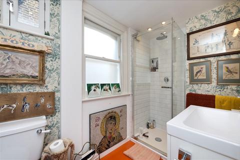 12 Hadyn Park Road, London, W12 9AG