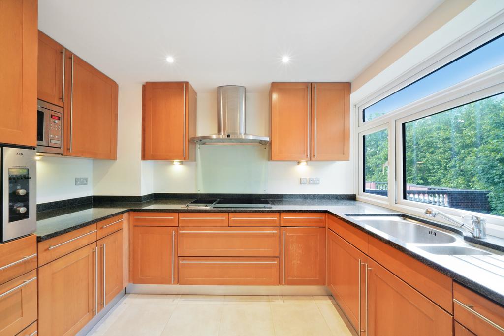 Apartment in St Johns Wood - View 2