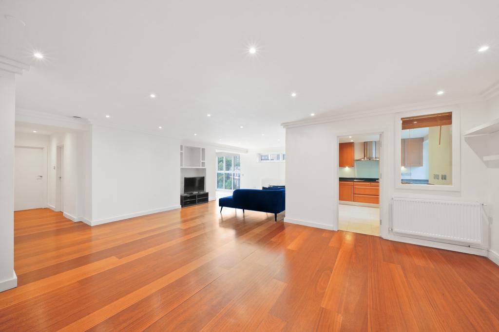 Apartment in St Johns Wood - View 3