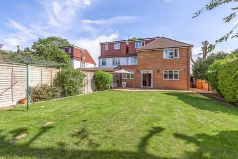 24 Mead Way, Bromley, BR2 9EW