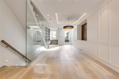 4 Cope Place, London, W8 6AA