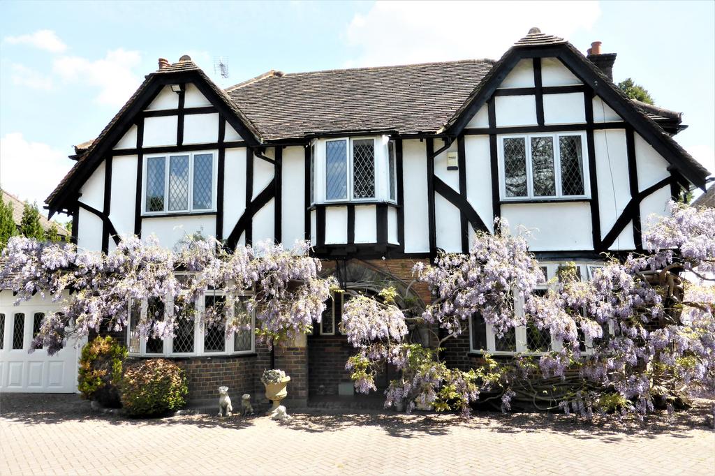 The Green, Ewell, KT17 4 bed detached house £1,450,000