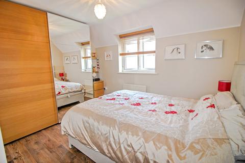 82 Constitution Hill, Snodland, ME6 5BY