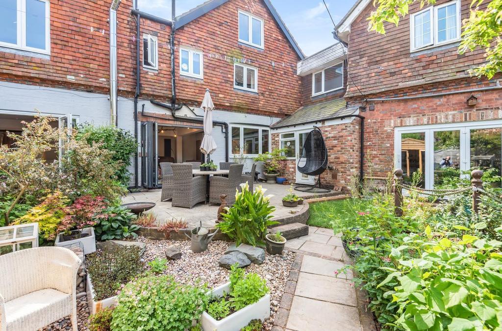 Northchapel, Petworth, GU28 5 bed semidetached house for sale £725,000