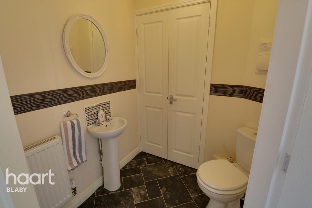 Barr Close, Enderby 3 bed semidetached house £240,000