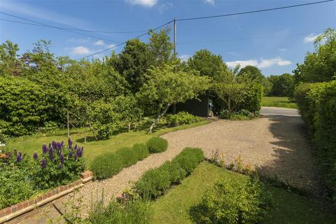 Almond Cottage Ashford Road, Badlesmere Lees, Faversham, ME13 0NZ