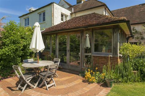 Almond Cottage Ashford Road, Badlesmere Lees, Faversham, ME13 0NZ