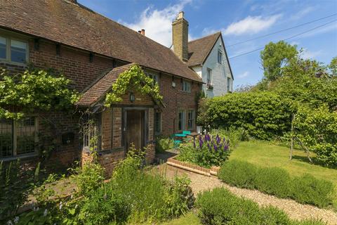 Almond Cottage Ashford Road, Badlesmere Lees, Faversham, ME13 0NZ