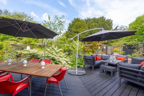Dreadnought Cottage Baston Road, Bromley, BR2 7BU