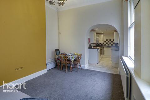 13 High Street, Bedford, MK40 1RN