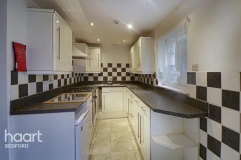 13 High Street, Bedford, MK40 1RN