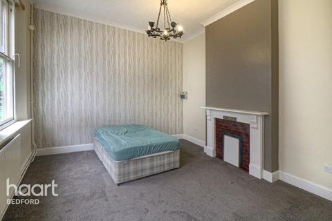 13 High Street, Bedford, MK40 1RN