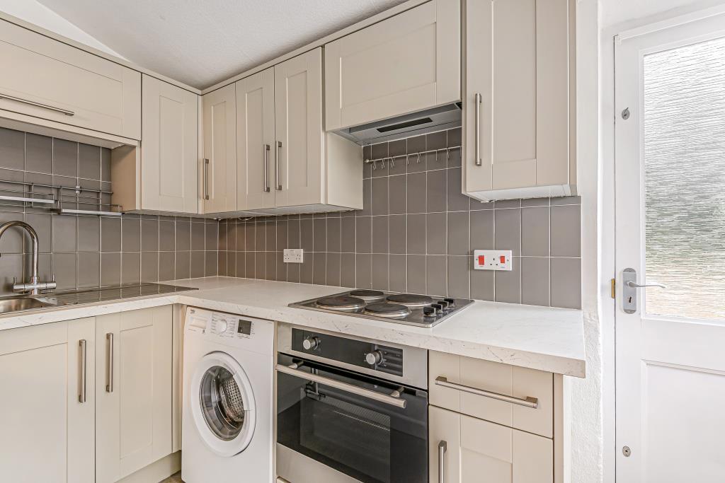 Chipping Norton, Oxfordshire, OX7 3 bed end of terrace house to rent £1,250 pcm (£288 pw)