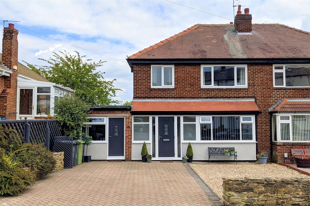 Northorpe Lane, Mirfield, West... 4 bed semidetached house £260,000