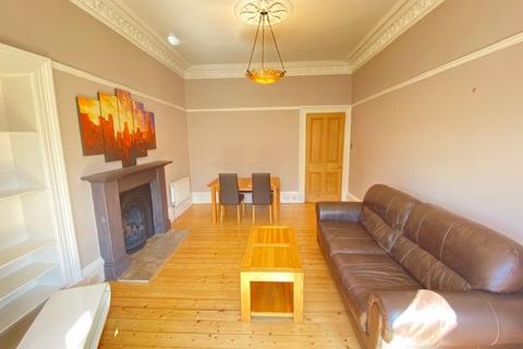 3 bedroom flat to rent, Leslie Place, Comely Bank, Edinburgh, EH4