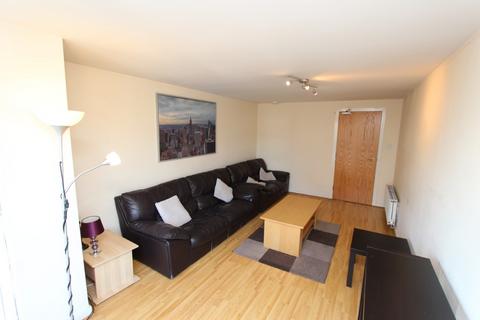 3 bedroom flat to rent, Chesser Crescent, Chesser, Edinburgh, EH14