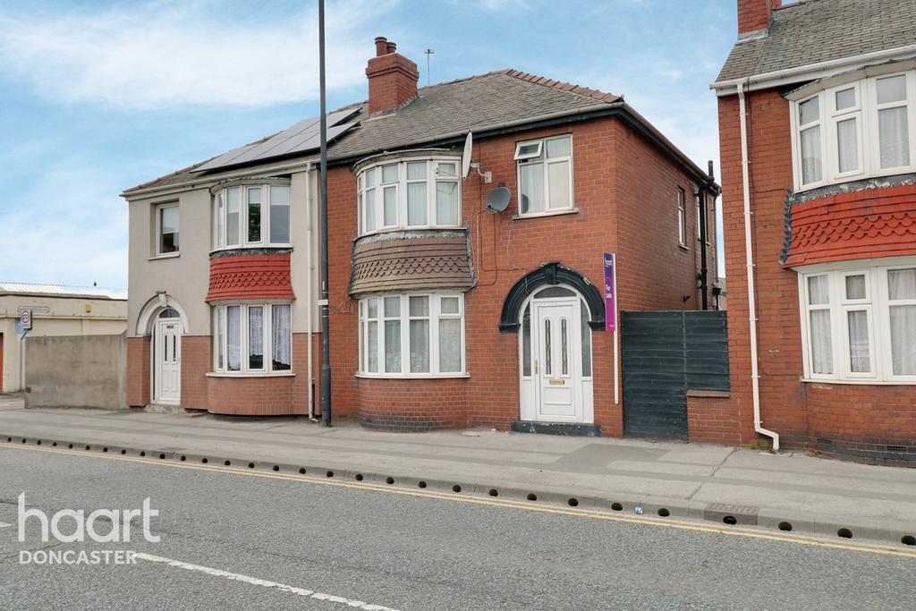 Balby Road, Balby, Doncaster 3 bed semidetached house for sale £120,000
