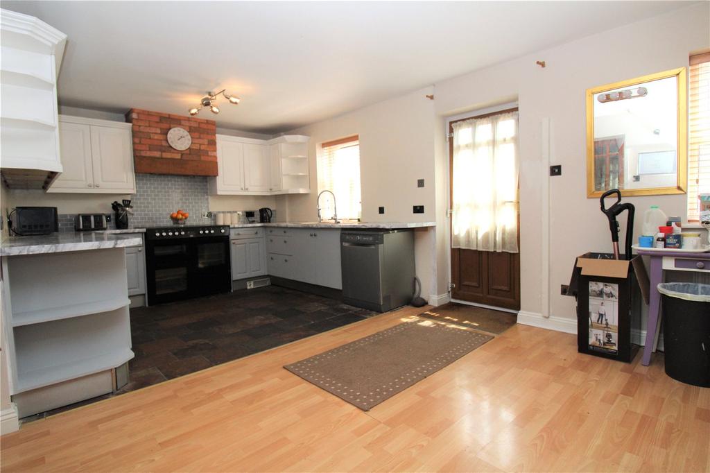 High Street, Wroughton, Swindon, SN4 4 bed terraced house £345,000
