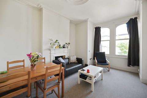 3 bedroom apartment to rent, Hetley Road, Shepherds Bush, W12 8BB