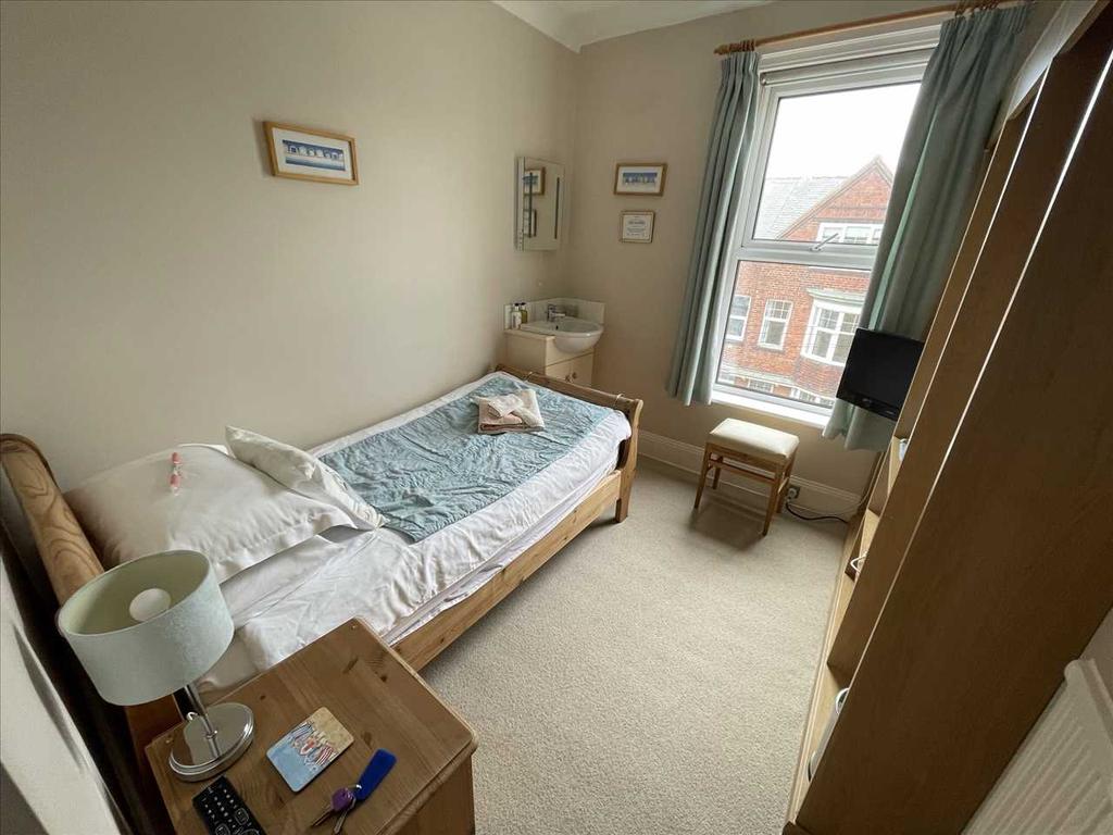 Guest Room Seven