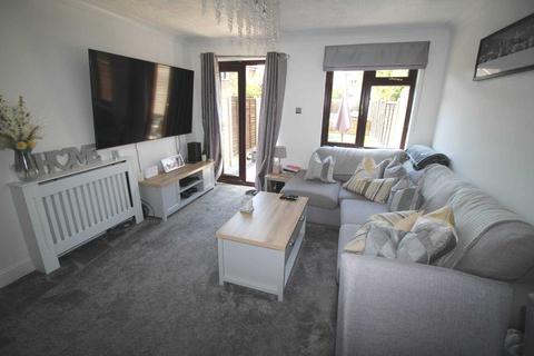 52 Falcon Fields, Maldon, CM9 6YA