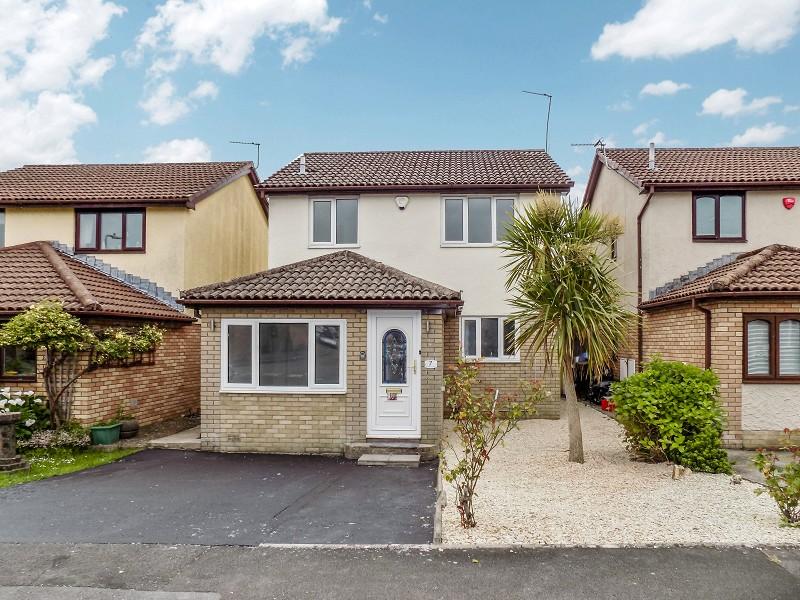 Woodstock Gardens, Pencoed, Bridgend . CF35 6ST 3 bed detached house