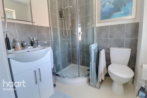 27 Salmet Close, Ipswich, IP2 9BA