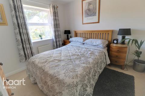 27 Salmet Close, Ipswich, IP2 9BA